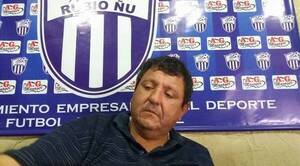 Reapareció el "presi" de Rubio Ñu de Luque peleándose con un periodista