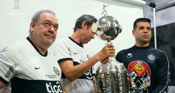 Versus / El emotivo encuentro entre las leyendas de Olimpia y la Copa Libertadores