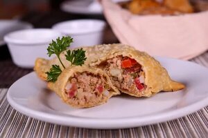 Prepará unas sabrosas empanadas con este relleno de atún y ricota - Gastronomía - ABC Color