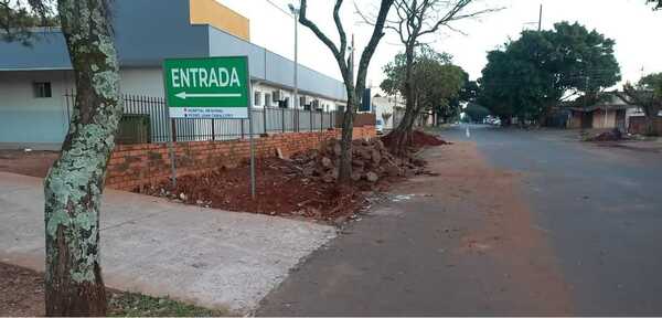 Preparan estacionamiento al costado del Hospital Regional de PJC para brindar mayor comodidad