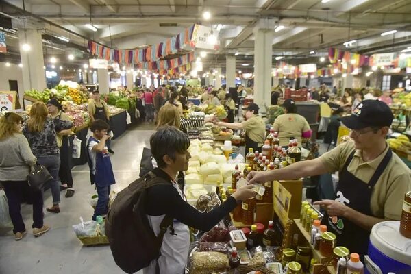 Gran celebración por los 25 años de la tradicional feria del Agroshopping - Economía - ABC Color