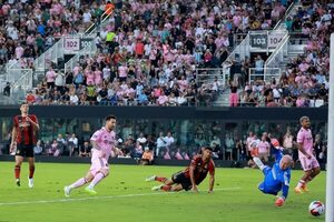 Messi firma doblete y avanza con el Inter Miami en la Leagues Cup - Fútbol Internacional - ABC Color