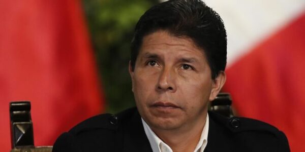 Perú: Ordenan millonario embargo a Pedro Castillo y Aníbal Torres