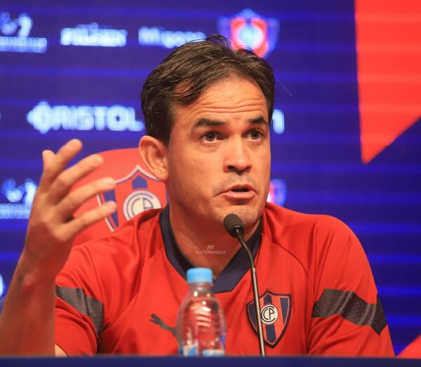 Versus / Diego Gavilán explica la sorpresiva contratación de Alfio Oviedo