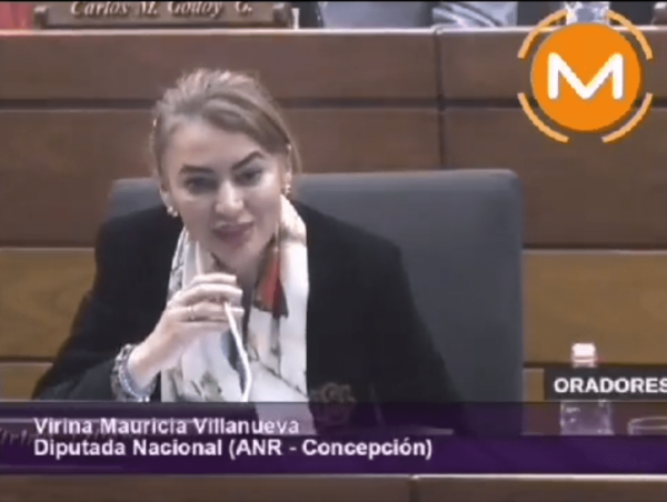 “La educación que recibí no quiero que ningún otro niño reciba”, dice diputada criticada por su lectura · Radio Monumental 1080 AM