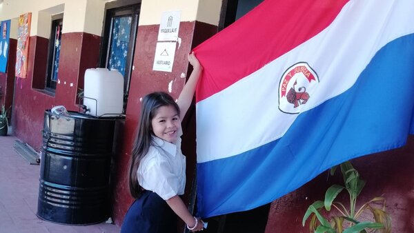 "Estoy emocionada, en la escuela me felicitaron y pidieron darles mi autógrafo"