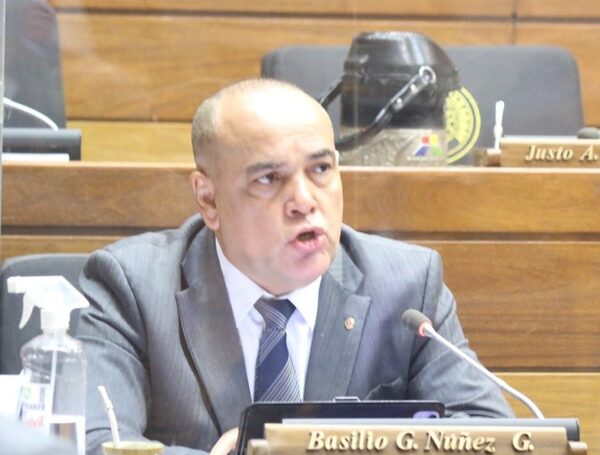Basilio Nuñez desmiente rumores sobre tratado de extradición y reelección · Radio Monumental 1080 AM