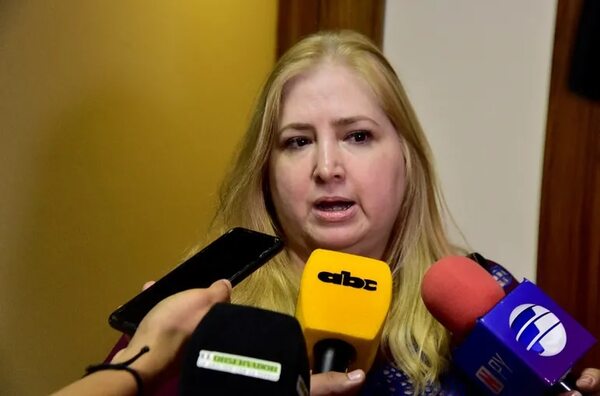 Hermanos Alcaraz dejan Fiscalía y todo apunta a que ambos integrarán gabinete de Peña - Nacionales - ABC Color
