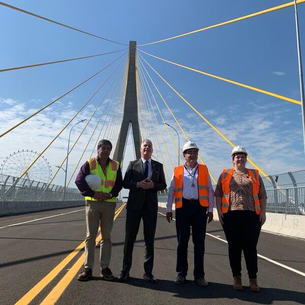 Embajador de EE.UU destaca inversión de Paraguay en infraestructura para facilitar el comercio - .::Agencia IP::.