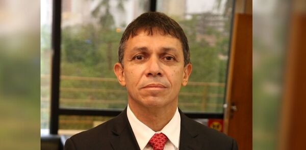 Oscar Paciello, renuncia al cargo de vicepresidente segundo del Jurado de Magistrados de Paraguay por cuestionamientos a su titular Hern谩n Rivas - Revista PLUS