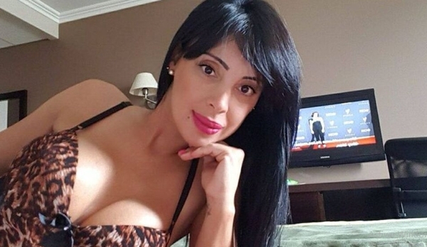 Con una ardiente foto, Shirley Reyes anunció su soltería - Teleshow