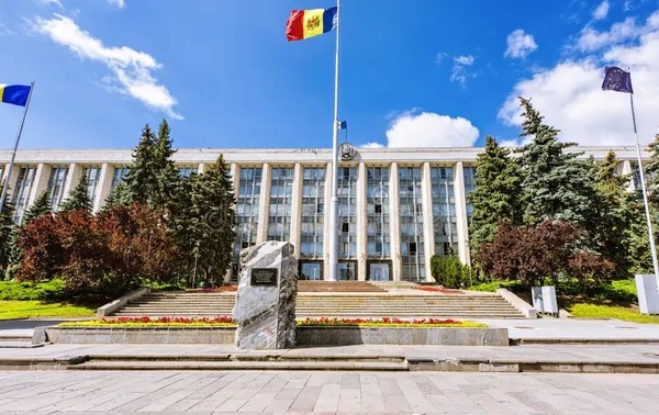 Moldavia expulsará a 45 empleados de embajada rusa - ADN Digital