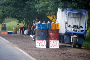CONTRABANDO DE COMBUSTIBLES: “AUTORIDADES HACEN LA VISTA GORDA Y NO PODEMOS TRABAJAR”, ASEGURAN