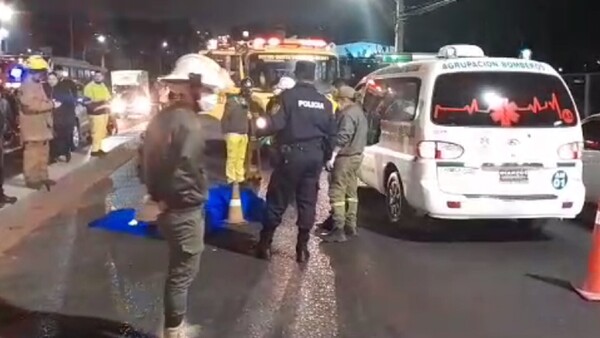 Peatón muere atropellado y conductor huye en Villa Elisa