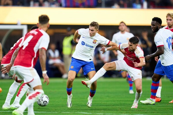 Versus / Barcelona pierde 5-3 ante el Arsenal en su estreno en pretemporada