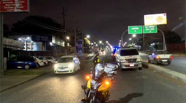 Vendedor ambulante muere tras ser arrollado por un automóvil - trece