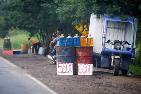Ingresan hasta 100 millones de litros de combustible al mes - Portal Digital Cáritas Universidad Católica