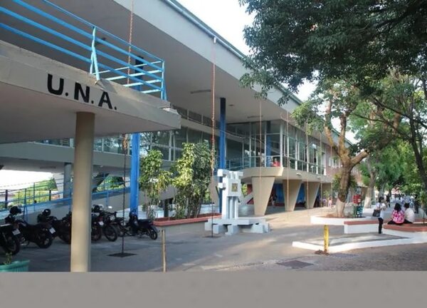 Suspenden clases presenciales en CEPB por amenaza de “tiroteo” - Policiales - ABC Color