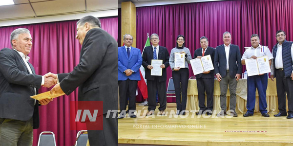 GOBERNADOR INTERINO DE ITAPÚA PRESENTE EN RECONOCIMIENTO A INVESTIGADORES DEL CRHDE - Itapúa Noticias