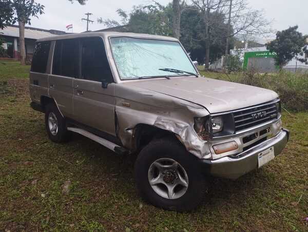 INVESTIGAN CAMIONETA QUE PROTAGONIZÓ ACCIDENTE POR PRESUNTAMENTE ESTAR INVOLUCRADO EN MILLONARIO HURTO