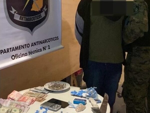 Tres detenidos y drogas incautadas en operativo antinarcóticos · Radio Monumental 1080 AM