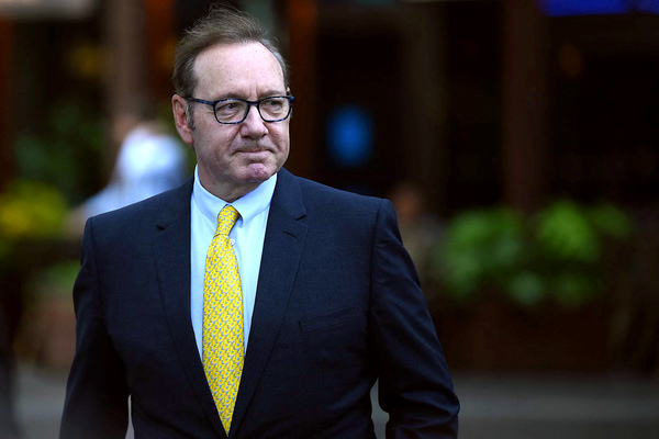 Declaran inocente al actor Kevin Spacey de los casos de abuso sexual que enfrentaba en Reino Unido 