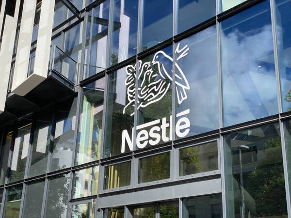 Nestl茅 sube sus beneficios un 7,7% en el primer semestre, hasta 6.500 millones de d贸lares - Revista PLUS
