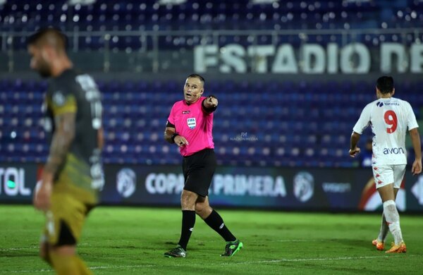 Versus / Árbitros para la cuarta fecha: Giancarlos Juliadoza vuelve y debutará en el Clausura