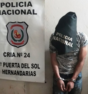Apresaron a ñato por maltratar a su mamá y luego se pilló que avei tenía orden de captura - La Clave