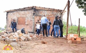 Familia afectada por incendio de su vivienda recibió asistencia