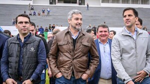 Abdo destaca traspaso de mando con Peña "como nunca se hizo en la democracia"