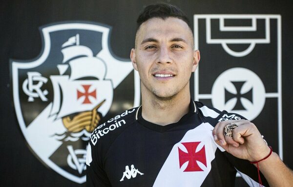 Versus / Sebastián Ferreira fue presentado oficialmente en el Vasco da Gama