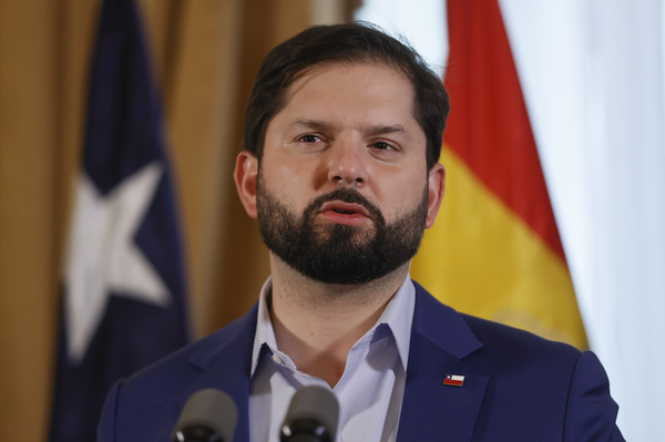 Boric por la histórica disminución de la pobreza: "No hay que conformarse" - MarketData