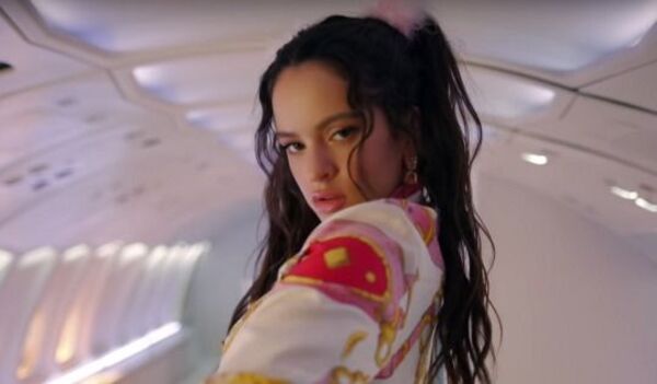 La canción con la que Rauw Alejandro intentó reconciliarse con Rosalía, pero que nadie notó