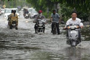Lluvias récord en el sur de la India dejan centenares de desplazados y ciudades en el caos - Mundo - ABC Color