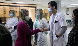 Visita parlamentaria al Hospital geriátrico del IPS
