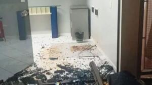 Delincuentes arrancaron un cajero automático