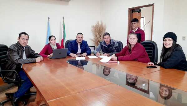 Intendente Municipal lidera reunión para establecer nuevo Consejo Distrital de Educación en Nueva Alborada