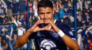¡Pelotero paraguayo se convirtió en muñeco ashá!