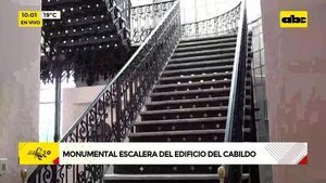 Video: Monumental escalera del edificio del Cabildo - ABC Noticias - ABC Color