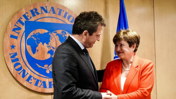La Argentina alcanzó un acuerdo técnico con el Fondo y recibirá 7.500 millones de dólares - .::Agencia IP::.