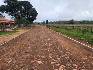 Inauguraron obra de empedrado en Natalicio Talavera.