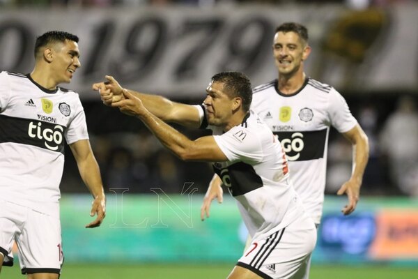 Versus / José Leguizamón regresa al fútbol paraguayo