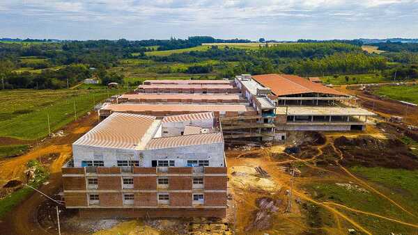Obras del techado del Gran Hospital del Sur cuenta con un avance del 97%