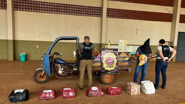 Reciclador llevaba casi 100 kilos de marihuana en motocarro a Brasil y fue detenido