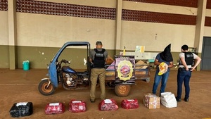 La Policía demora a 8 motociclistas que hacían piruetas en Luque - Noticiero Paraguay