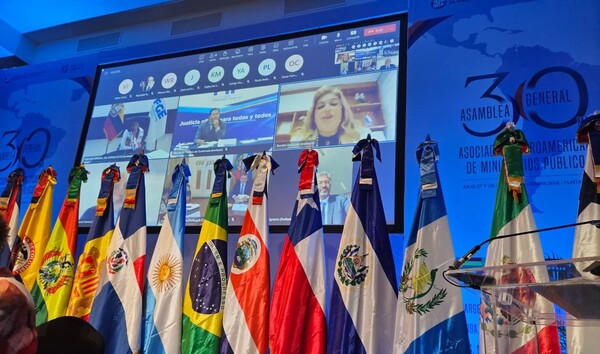 Asociación Iberoamericana de Ministerios Públicos otorgó reconocimiento a Sandra Quiñonez - La Tribuna