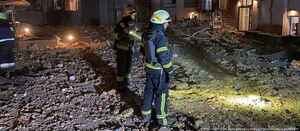Ataque ruso contra edificio deja cinco heridos en Dnipro