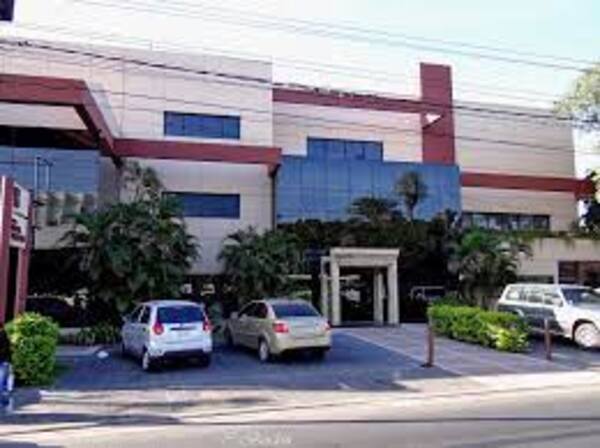 Demandan al Instituto Codas Thompson por supuesta insalubridad y explotación laboral