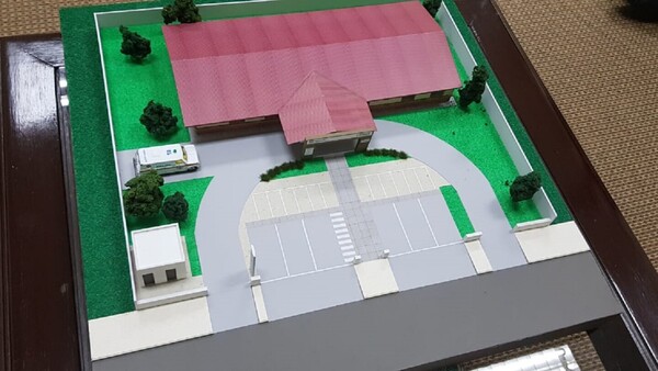 Vecinos están en contra de quitar una plaza para construir una USF